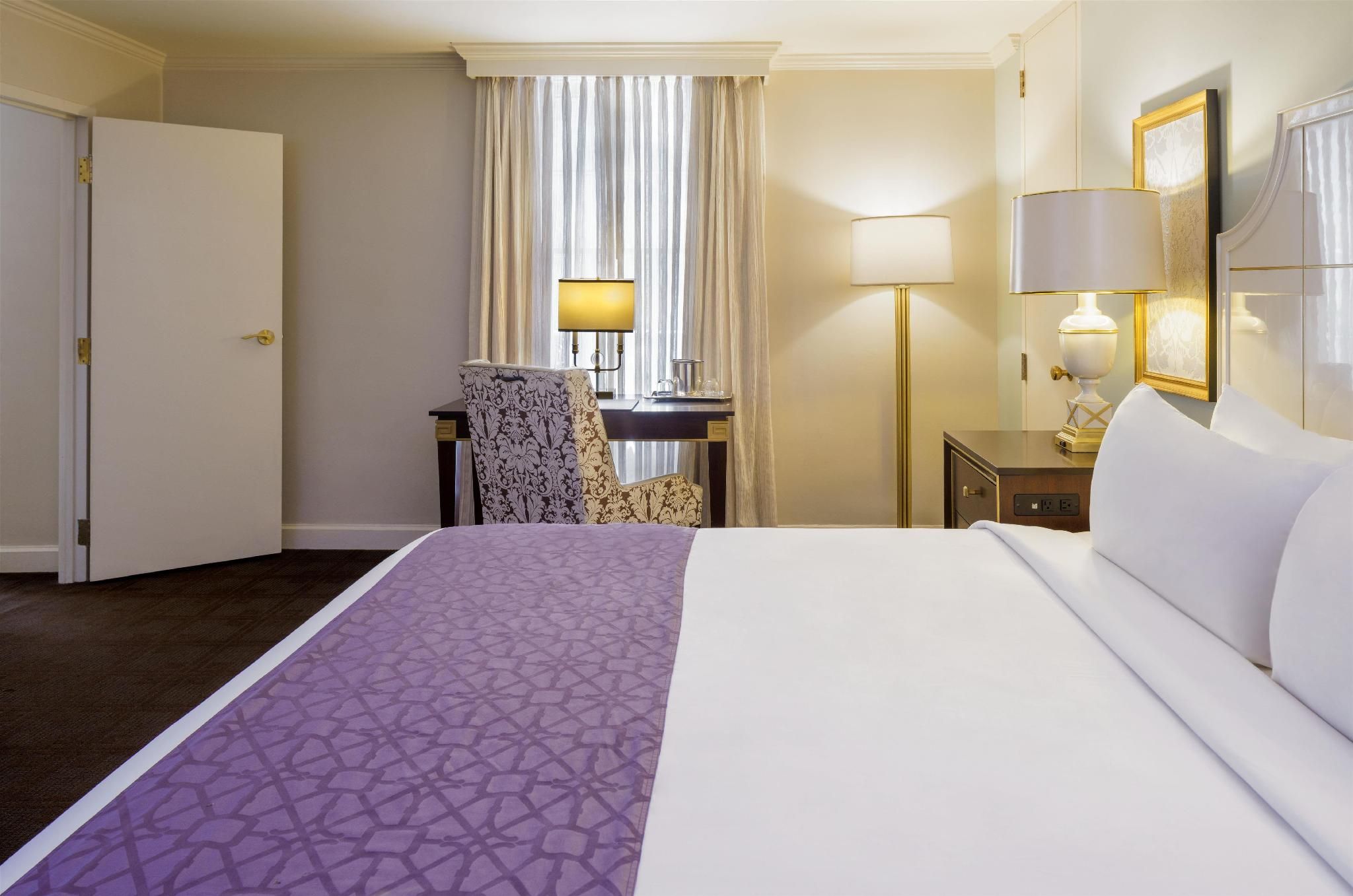 Junior Jacuzzi Suite King