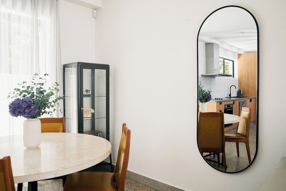 The Mysa Motel Apartment, Courtyard View