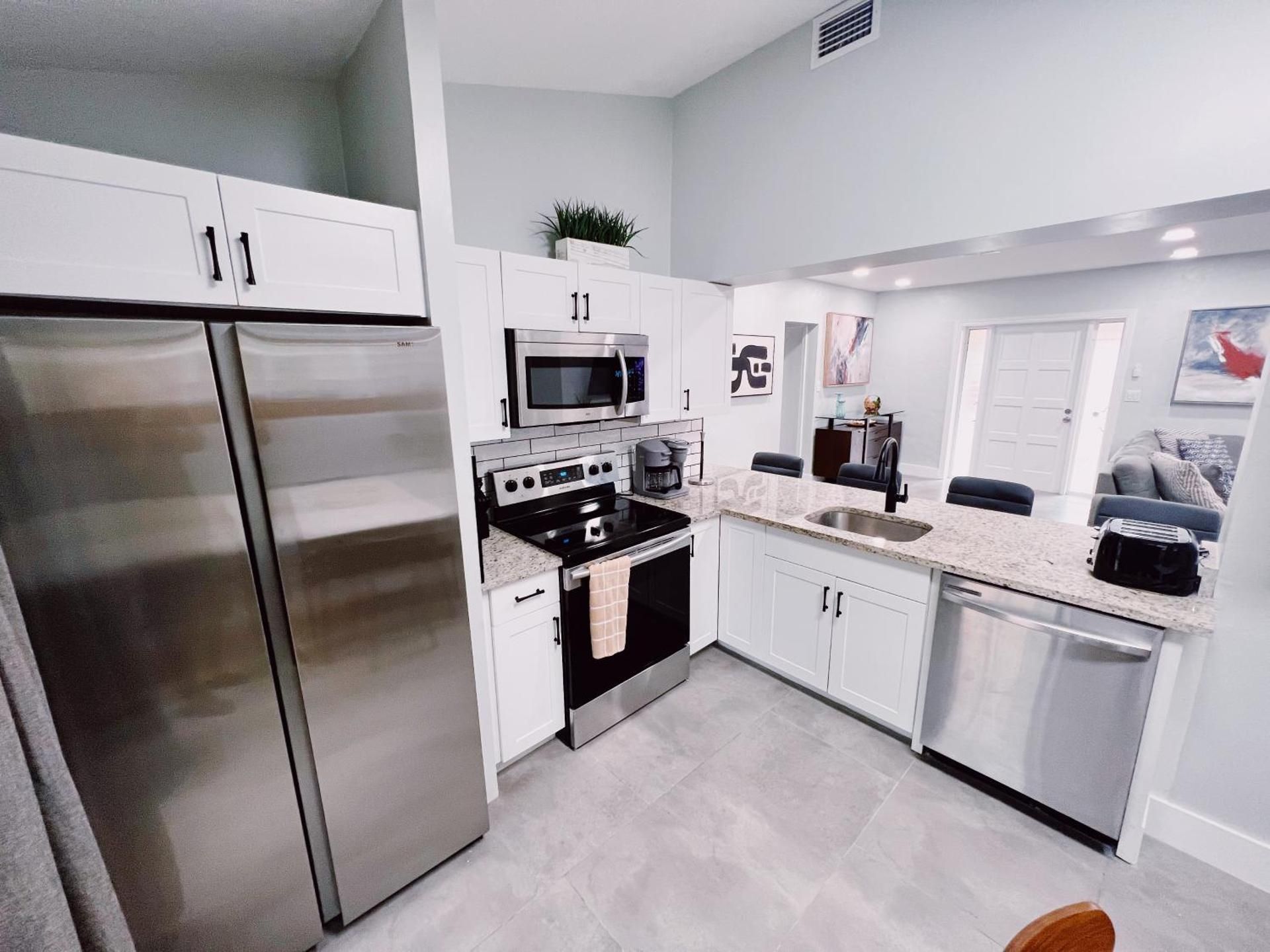 Premium 3-Bed 2-Bath House w/ Backyard and Pool Access