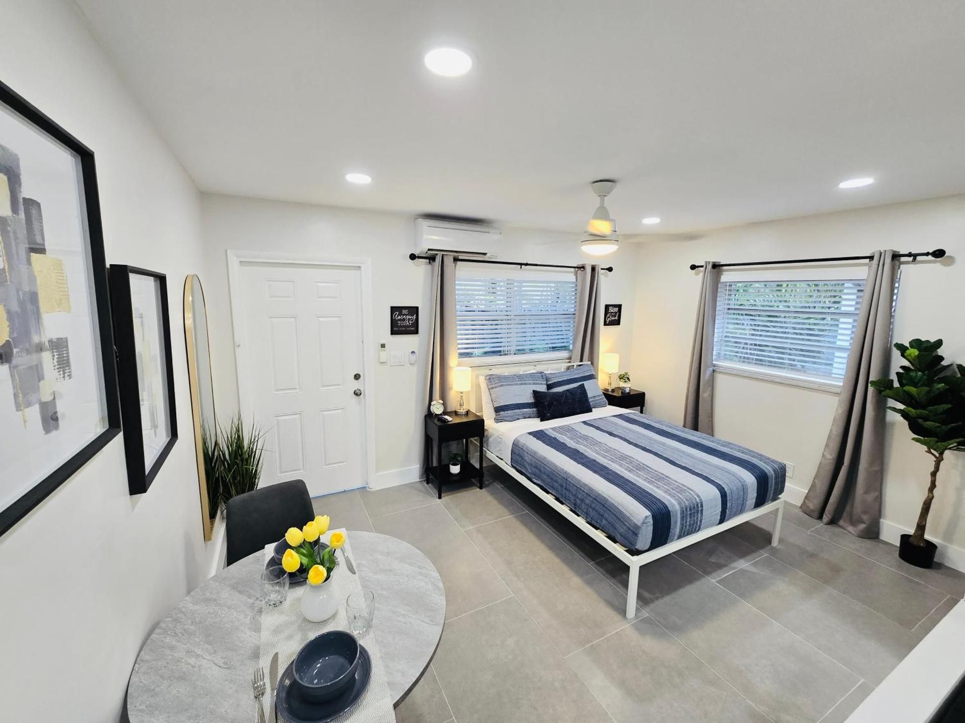Standard Queen Studio with Kitchen