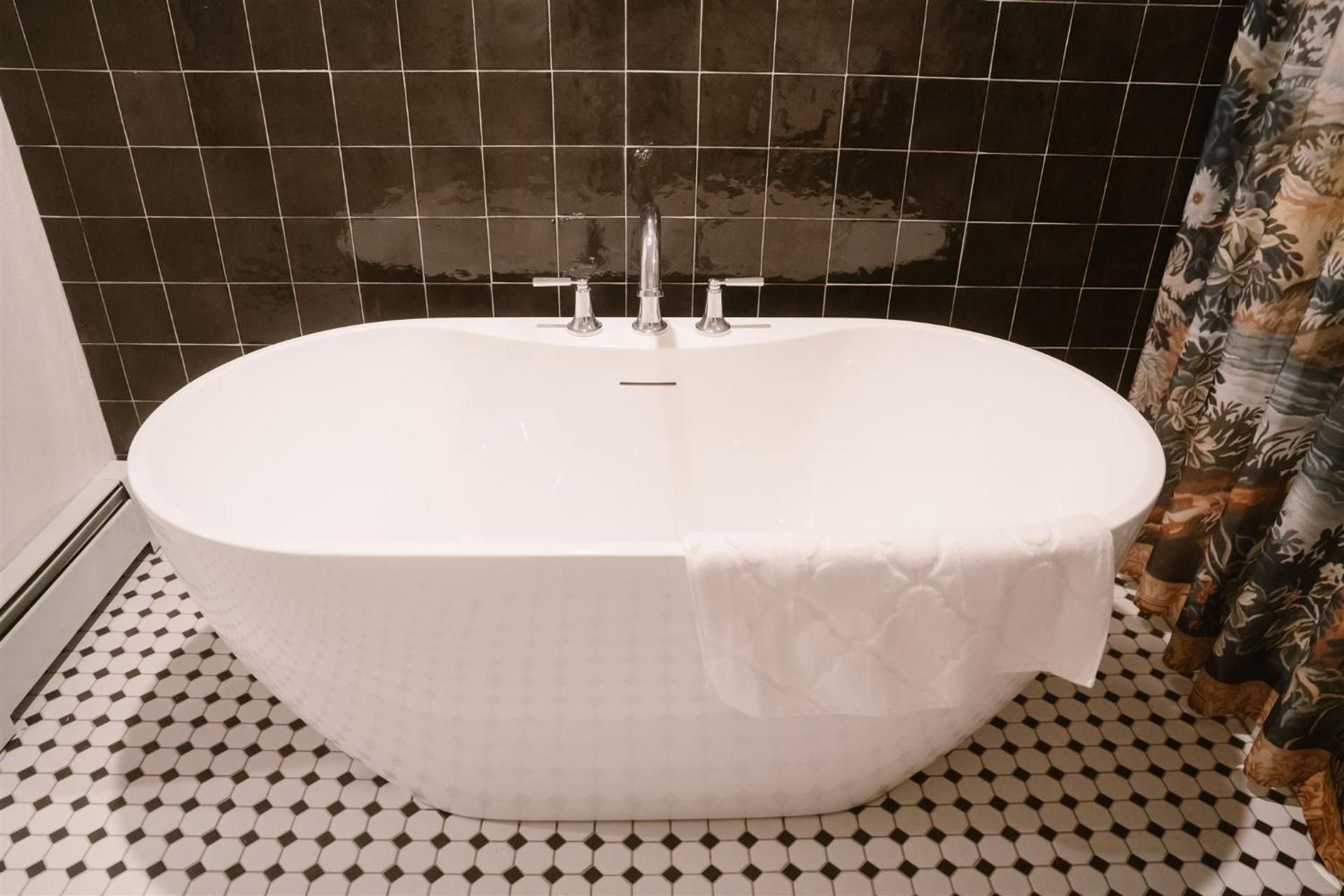 Deluxe Double Room with Bath