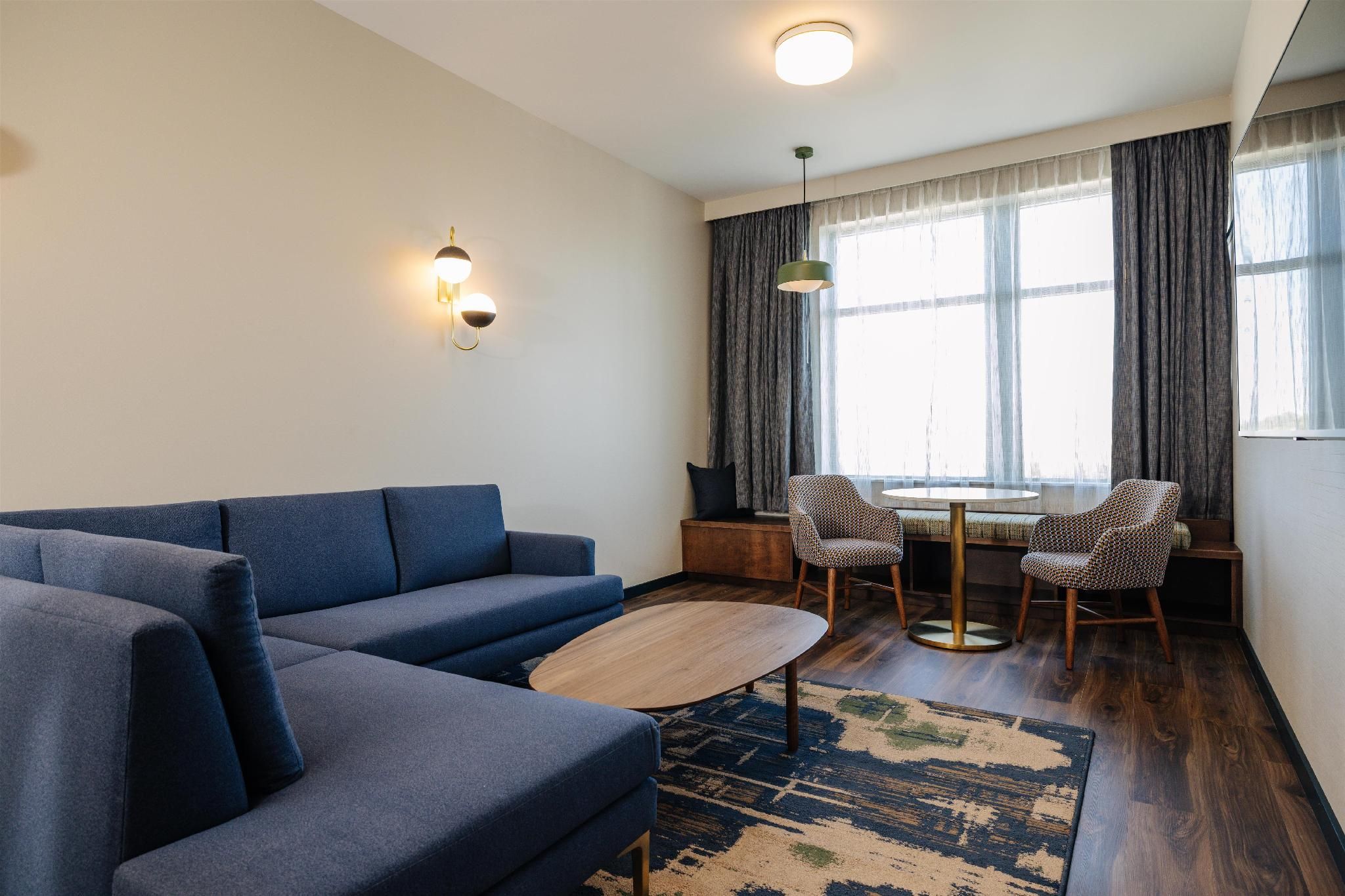 2 Queen Beds 1 Bedroom Suite
