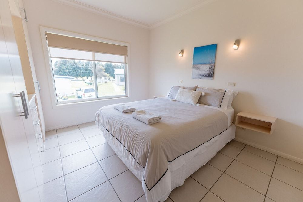 Beachport Caravan Park Family Apartment, Sea View 2
