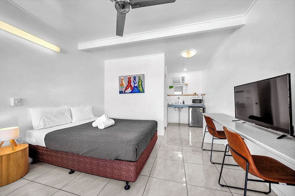 Pearly Shell Motel Classic Double Room 3