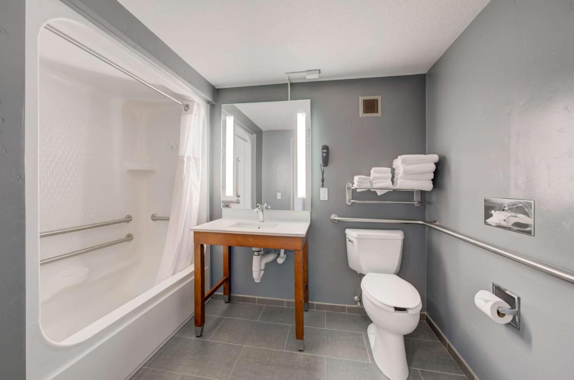 Queen Room with Two Queen Bed and Balcony - Non-Smoking