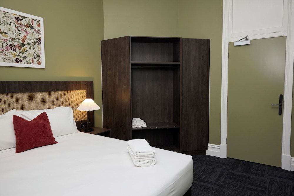 The Burlington Hotel Standard Double Room 9