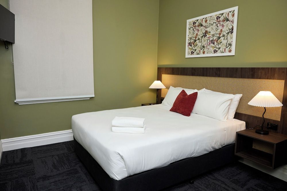 The Burlington Hotel Standard Double Room 8