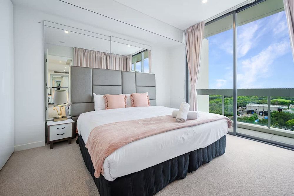 Metawisebnb Executive 2-bedroom Stadium View Apartment W Parking Apartment 7