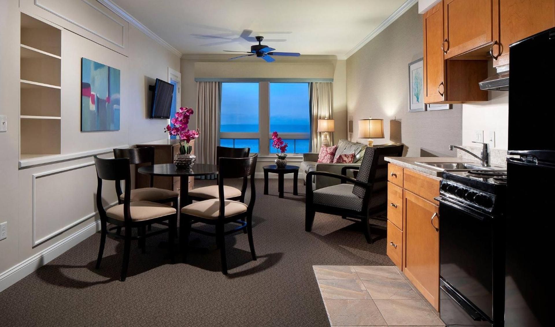 Luxury One-Bedroom Sunrise Suite with Beachfront View