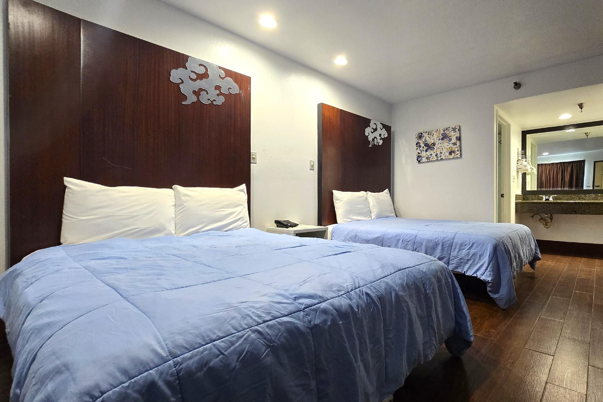 2 Queen Beds Non-Smoking