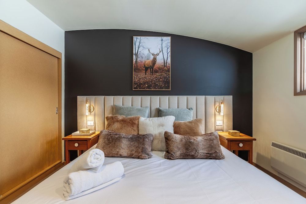 Studio Loft (Sleeps 2)