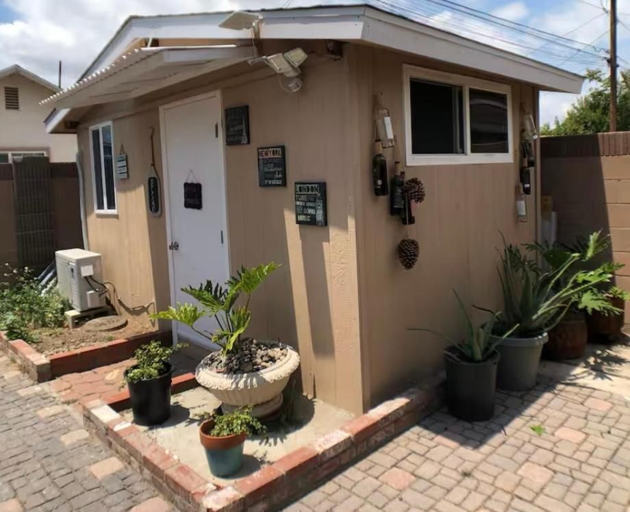 Double Room with Shared Bathroom