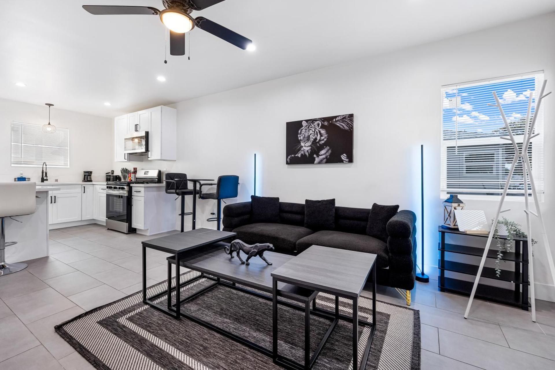 One-Bedroom Deluxe Apartment