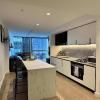 A Comfy Apt Next to Southern Cross
