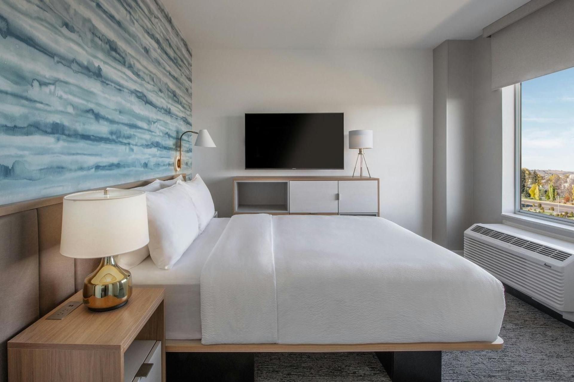 One-Bedroom Queen Suite with Sofa Bed