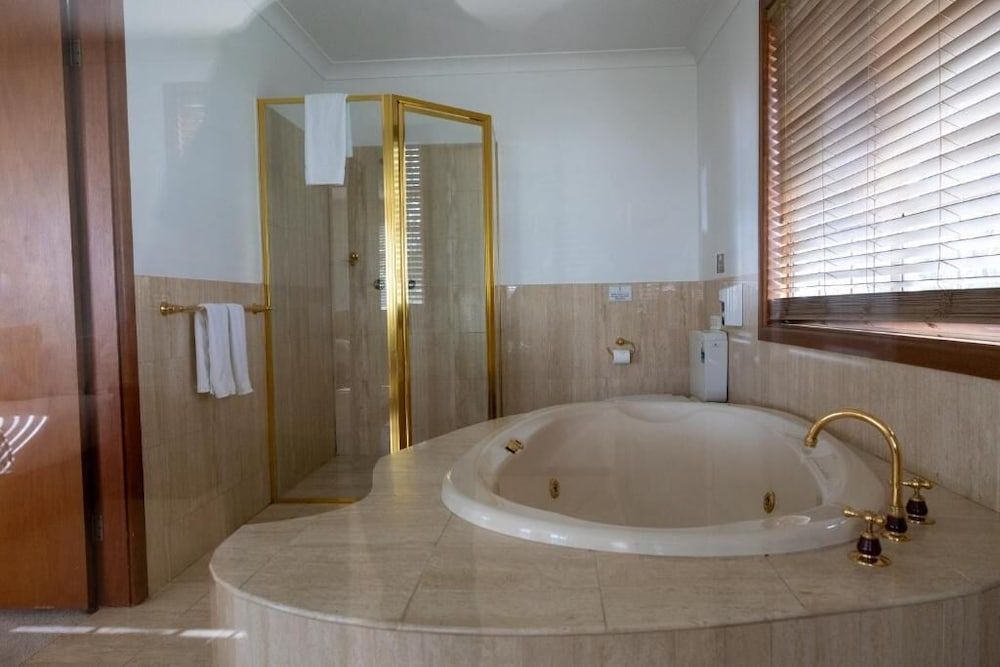 Bimbadgen Estate Villa, Garden View 8