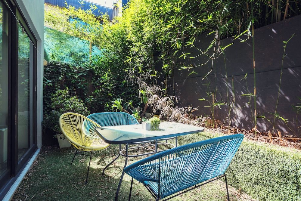 Melbourne Zen Garden- OASIS NIGHT Junior Apartment, Courtyard View 5