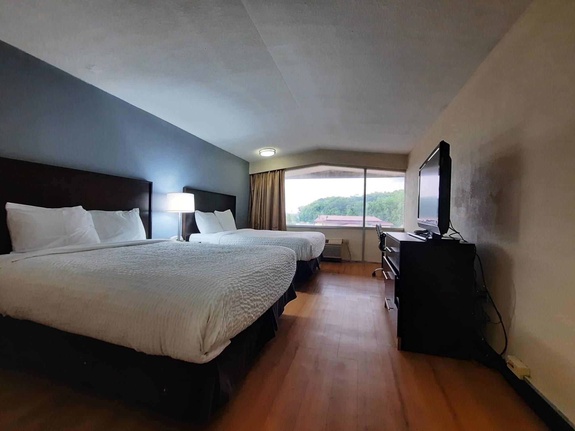 2 Double Beds Smoking