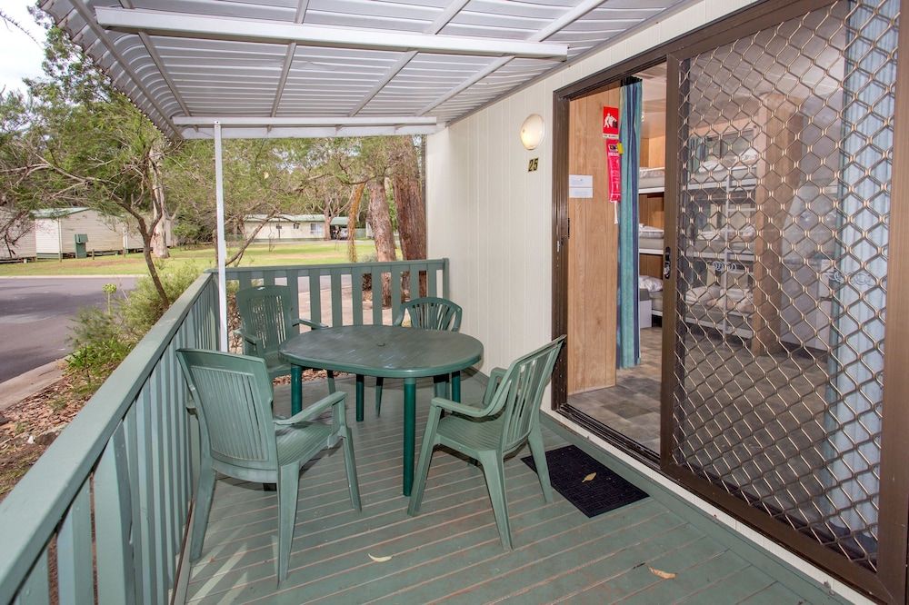 Tasman Holiday Parks - Kioloa Beach Ensuite Cabin - 1 Double, 1 Tribunk and 1 Single 8