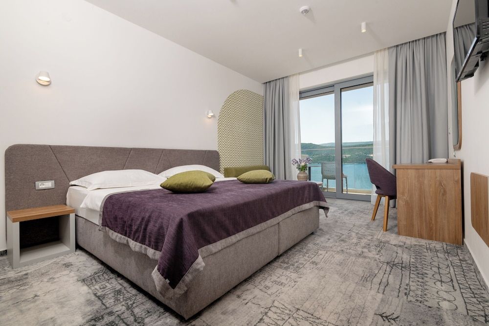 Deluxe Double or Twin Room, Balcony, Sea View