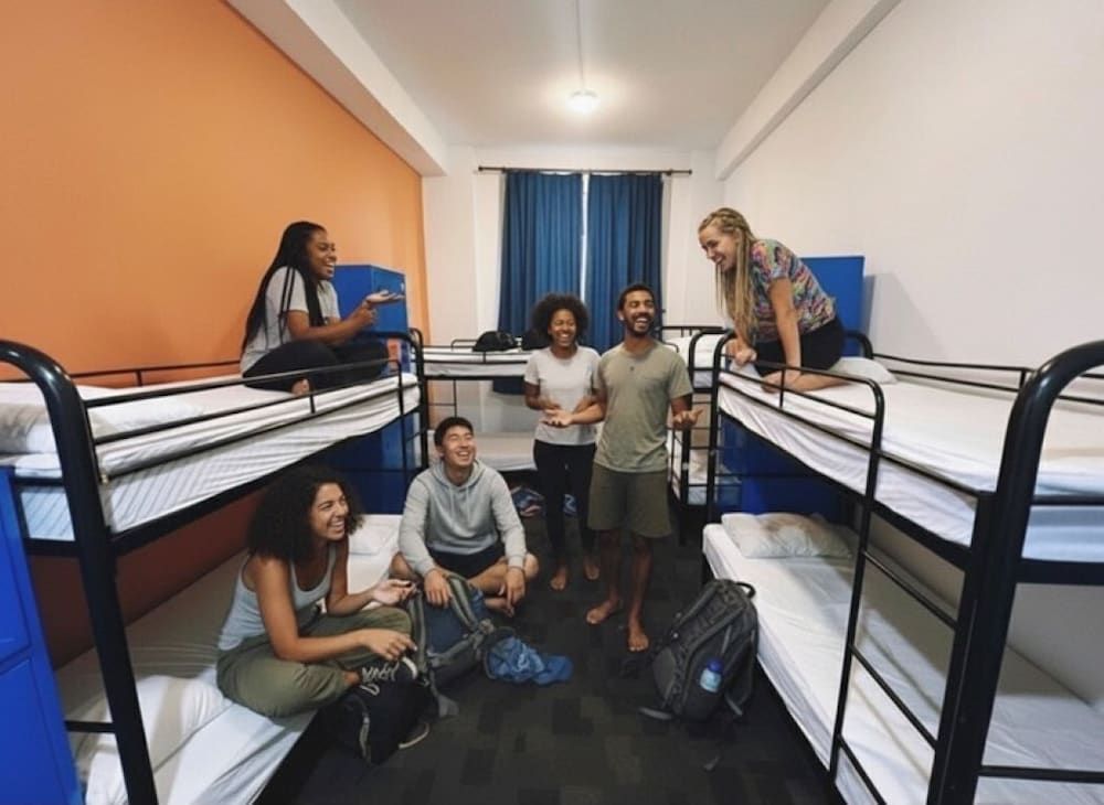 8 Share Dorm - Mixed, Shared Bathroom (Age 18-40)