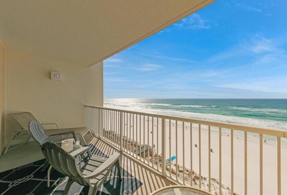 Studio Apartment with Sea View