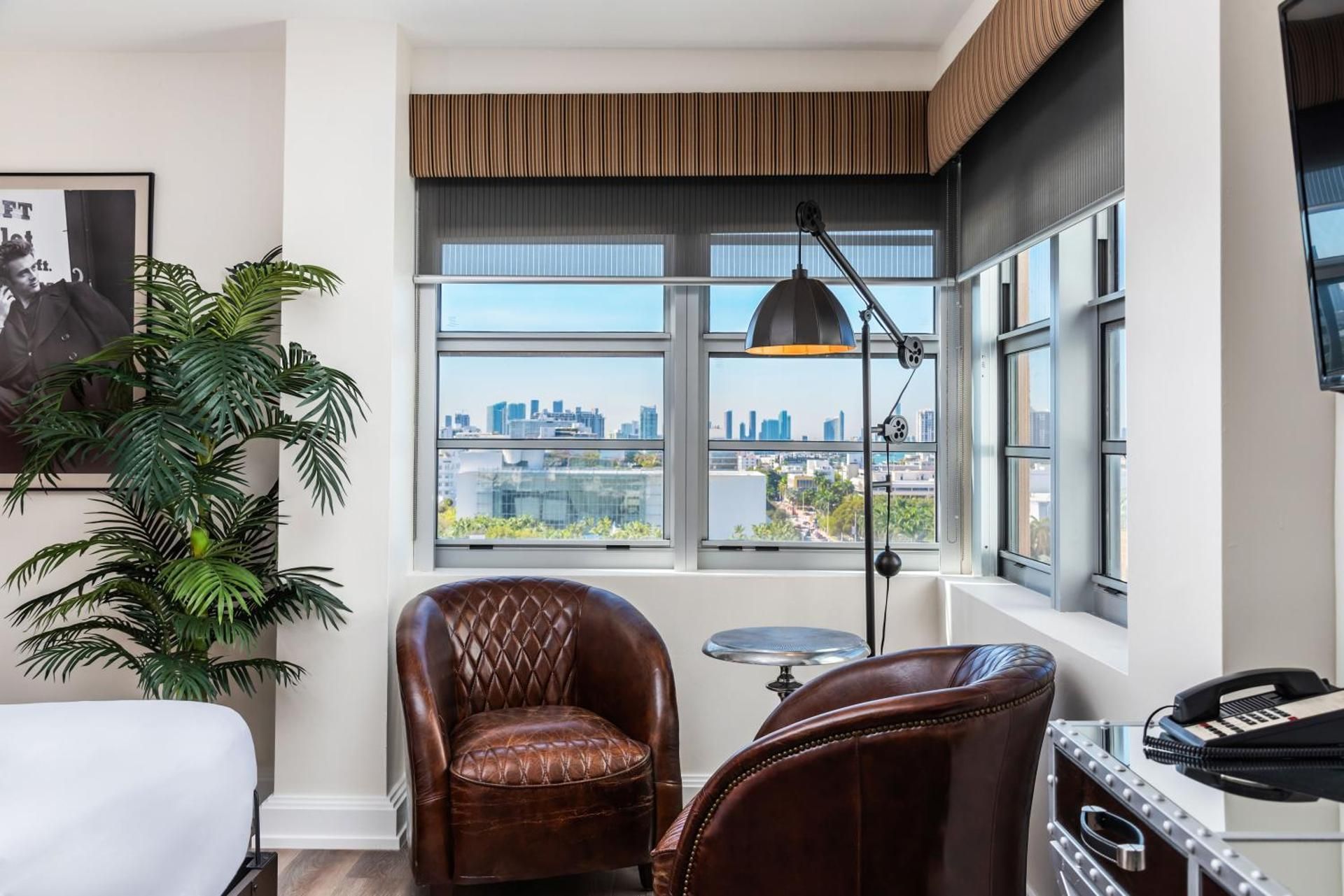 Queen Room with City View