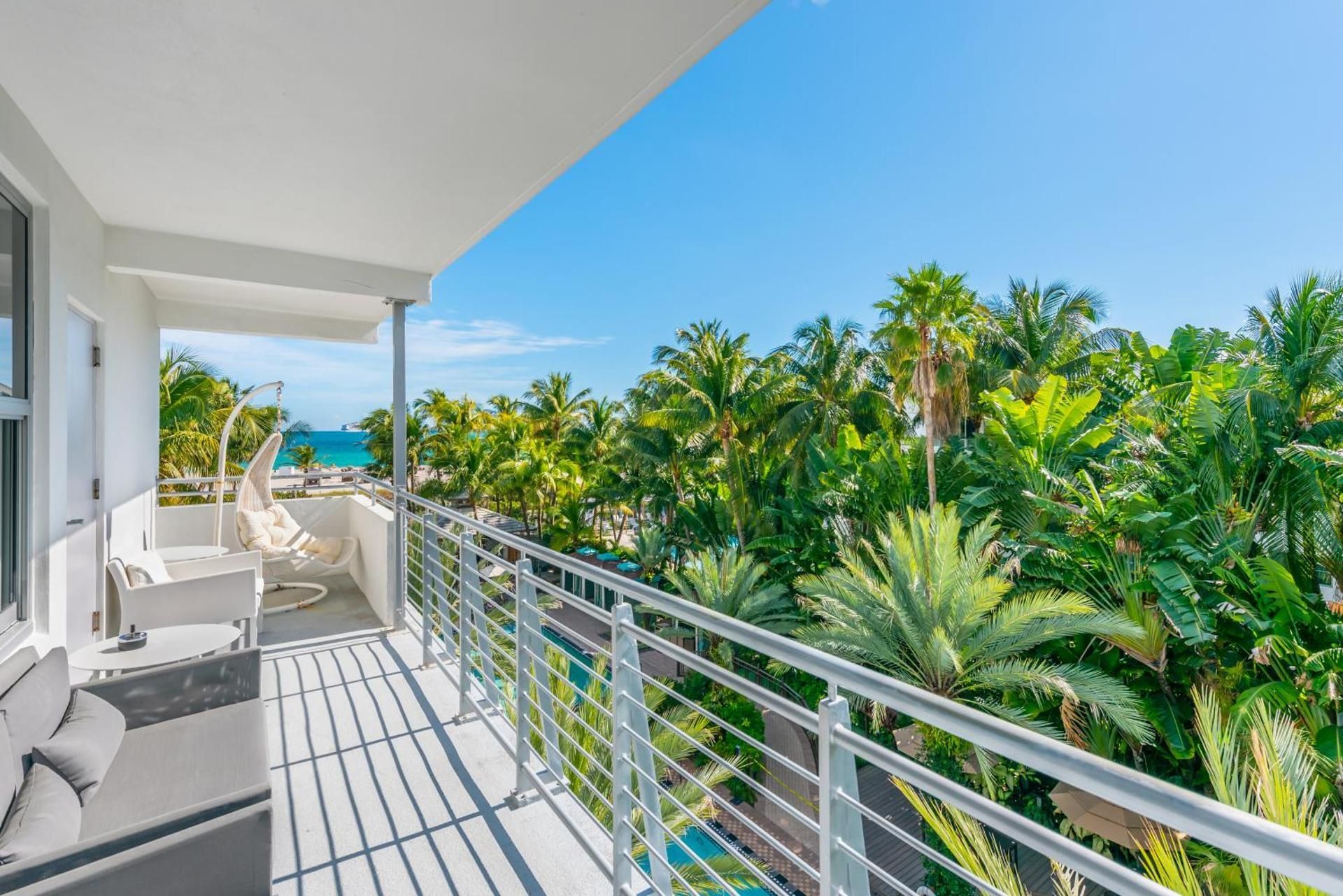 Cabana Suite