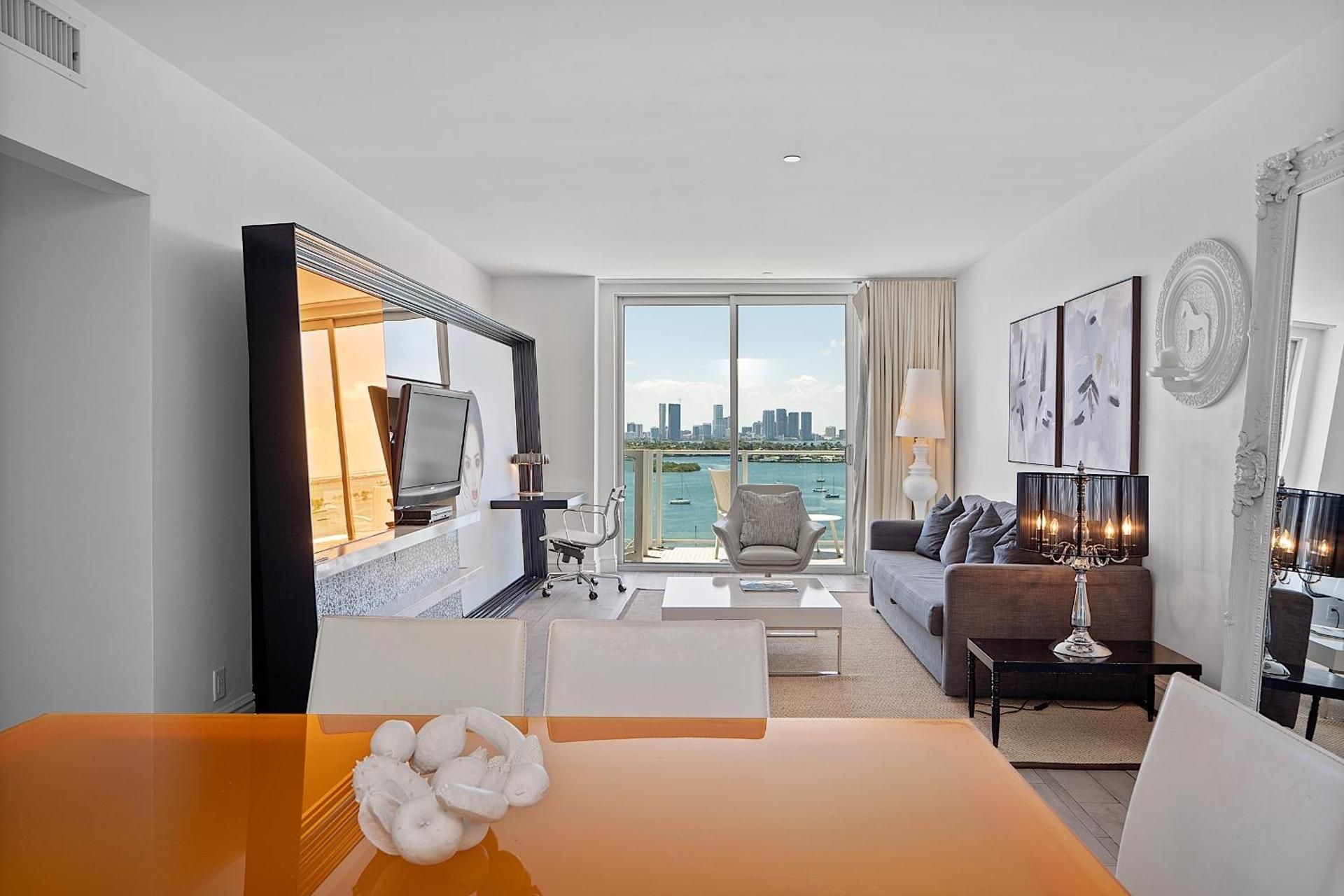 Double Room with Balcony and Sea View