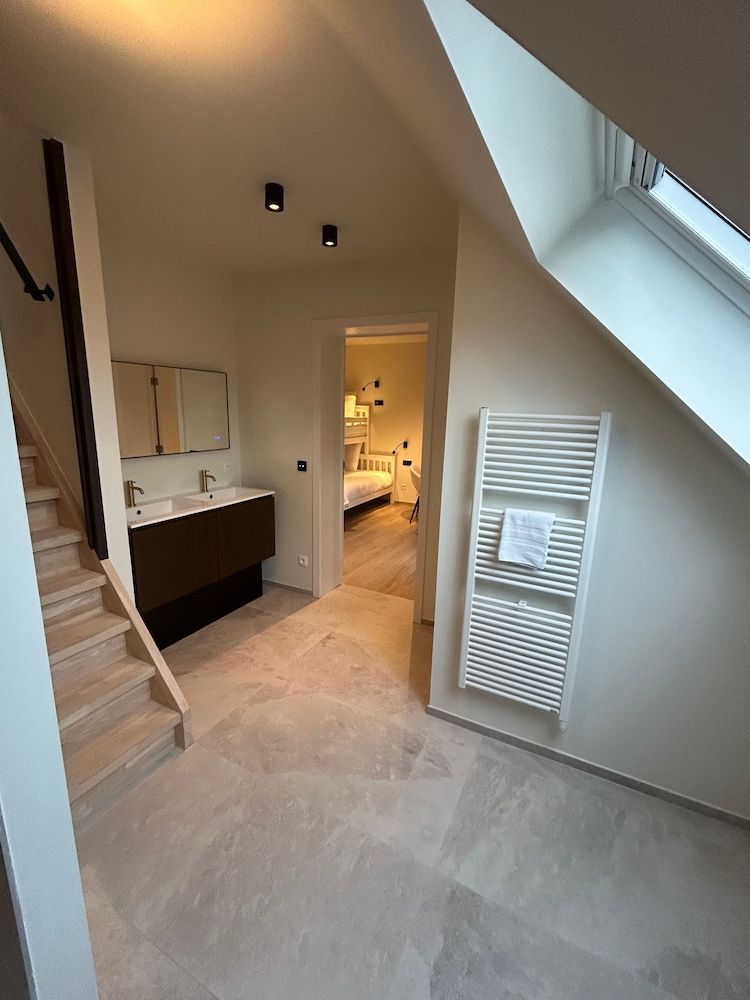 Manteka Logies Family Room, 2 Bedrooms, Balcony 7