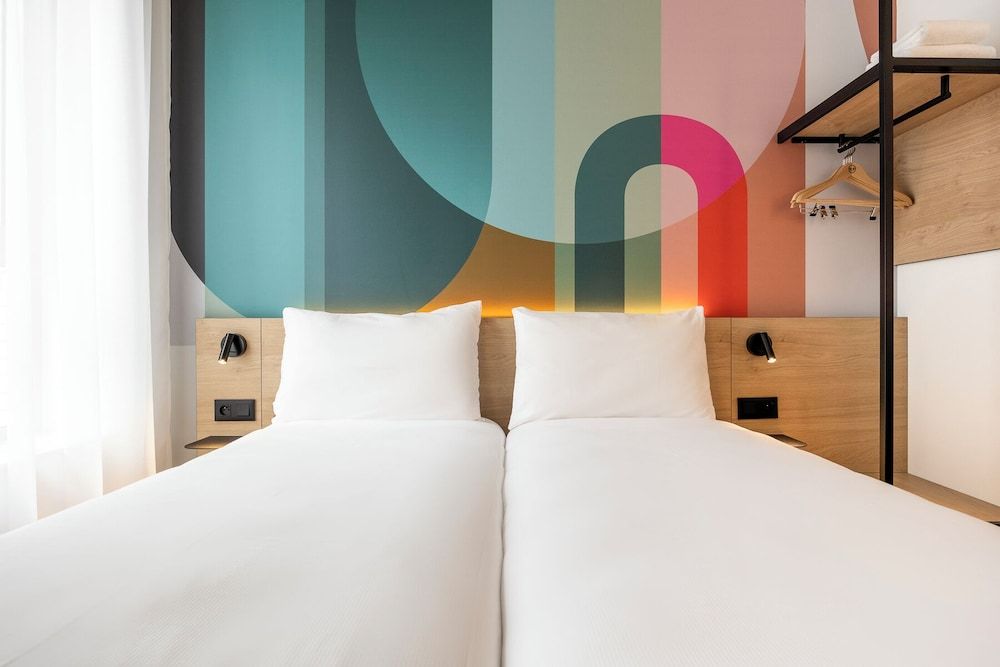 B&B HOTEL Brussels Airport Twin Room 3