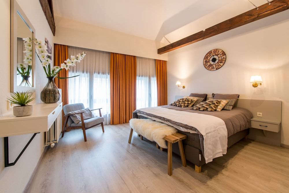 Family Apartment, 1 Double Bed with Sofa bed, City View
