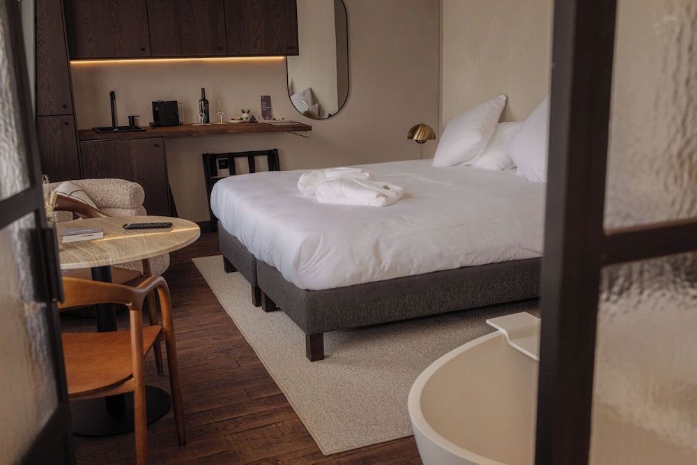 Deluxe Double Room, Garden View