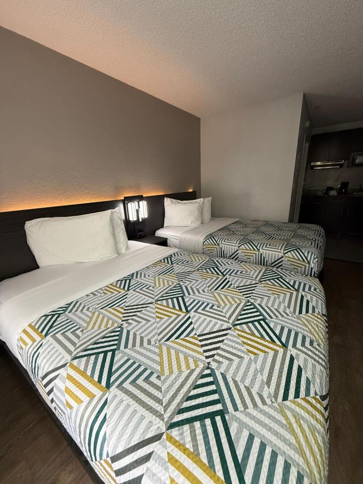 Queen Room with Two Queen Beds - Disability Access - Roll In Shower