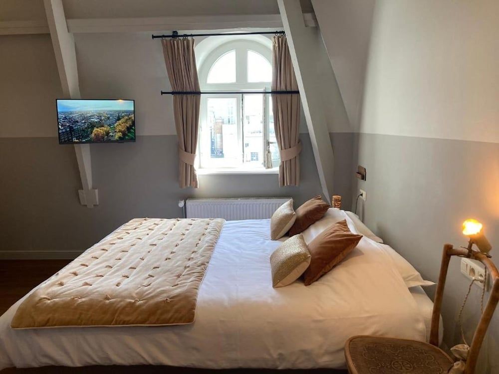 Chateau Fort Lapin Superior Double Room, 1 Queen Bed, City View 4