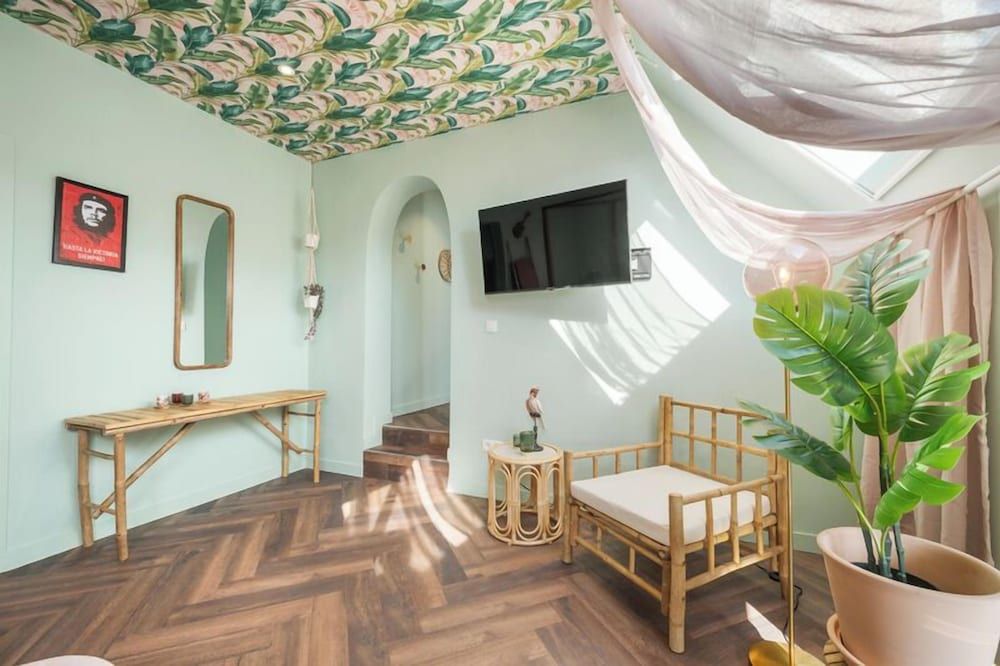 The Music Suites Comfort Quadruple Room, City View 4