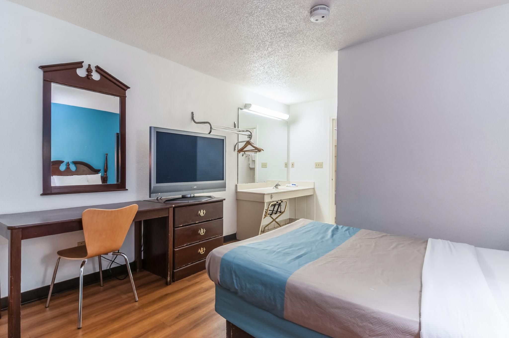 1 King Bed | Suite, Nsmk, Hot Tub, Sofa-Bed