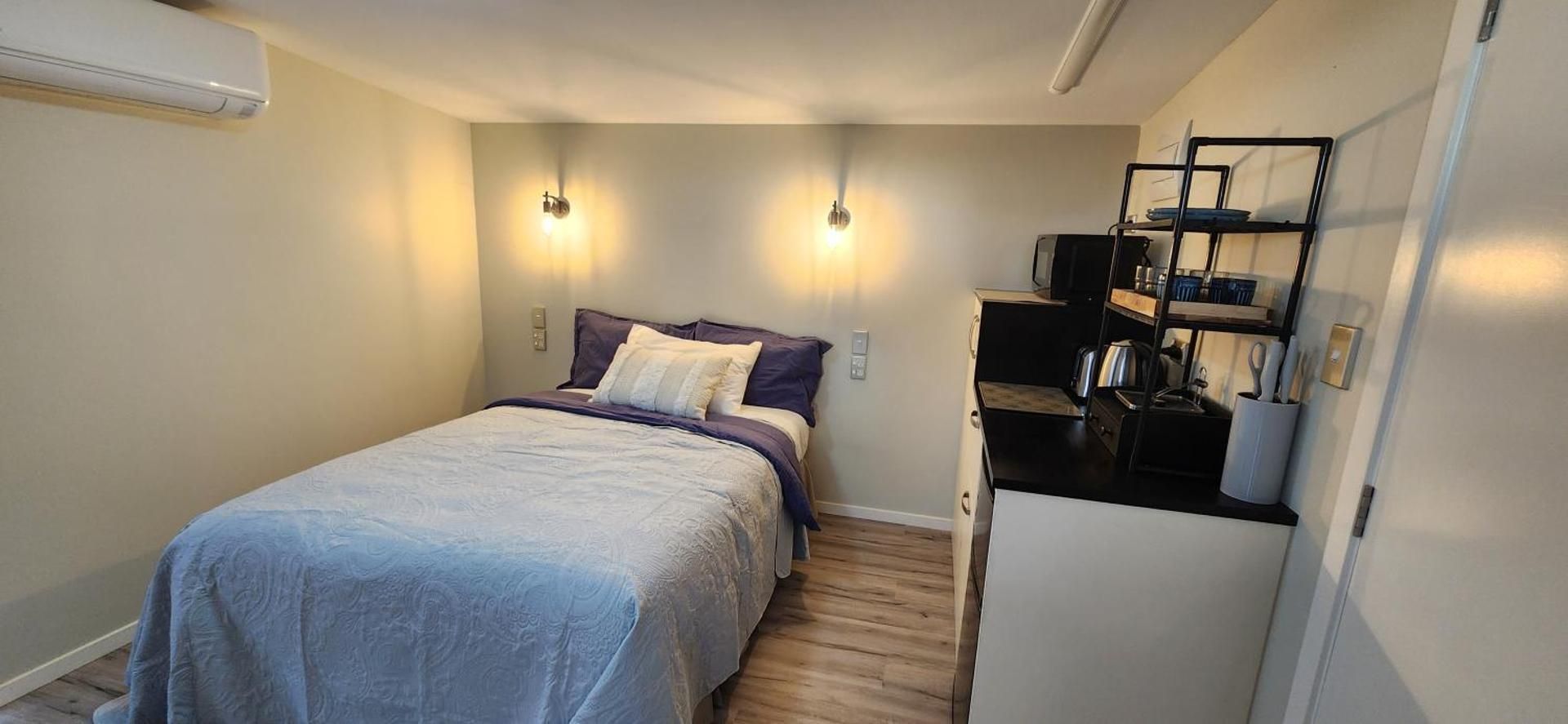 Deluxe Double Room with Shower