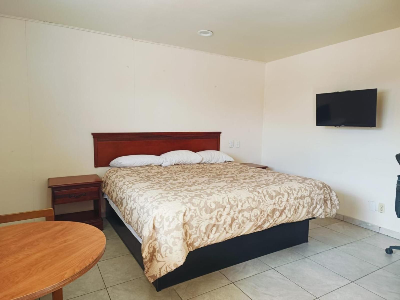 Pen Ann by Capital O Pharr/McAllen TX King Bed Non-Smoking