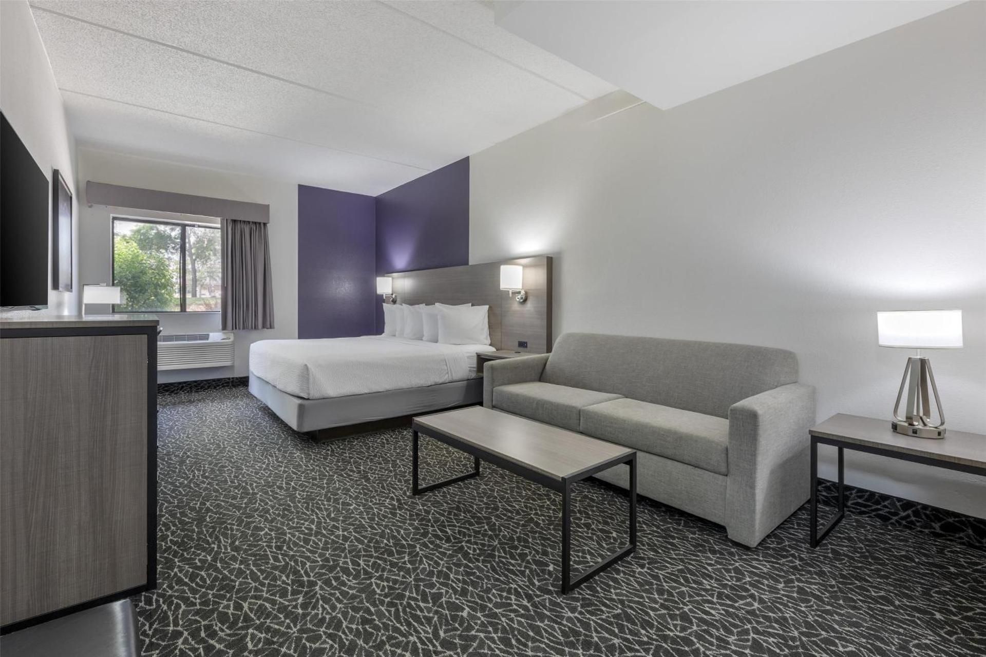 King Room with Bath Tub - Disability Access/Non-Smoking