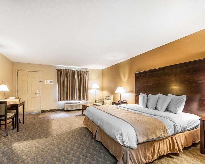 King Room - Accessible/Non-Smoking