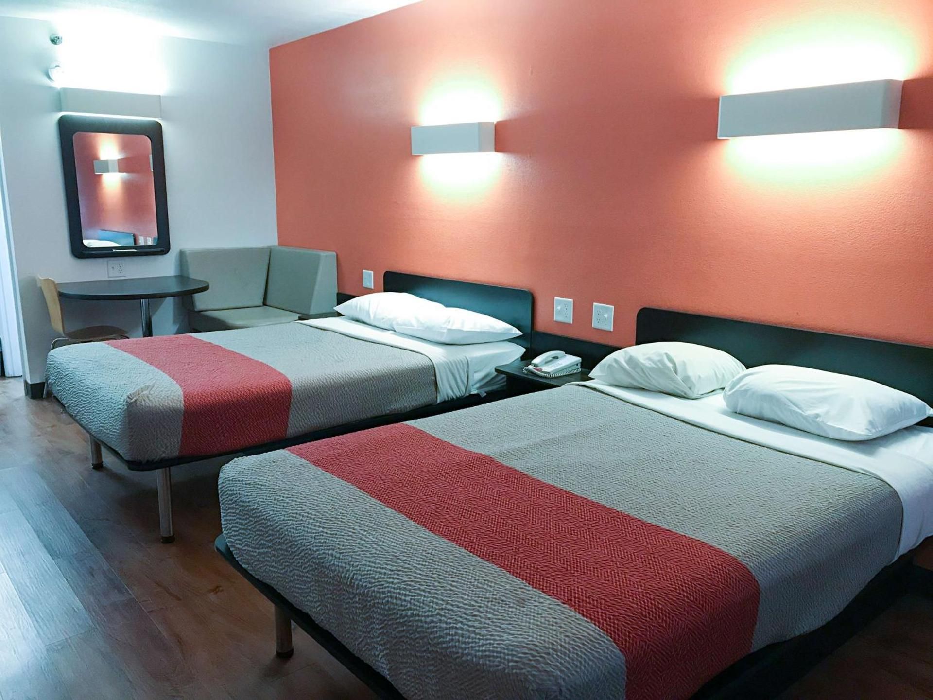 2 Full Beds | Non-Smoking