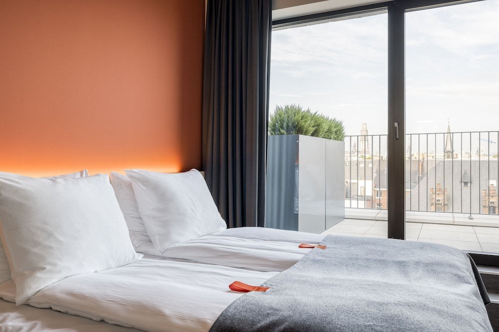 Double Room, Balcony