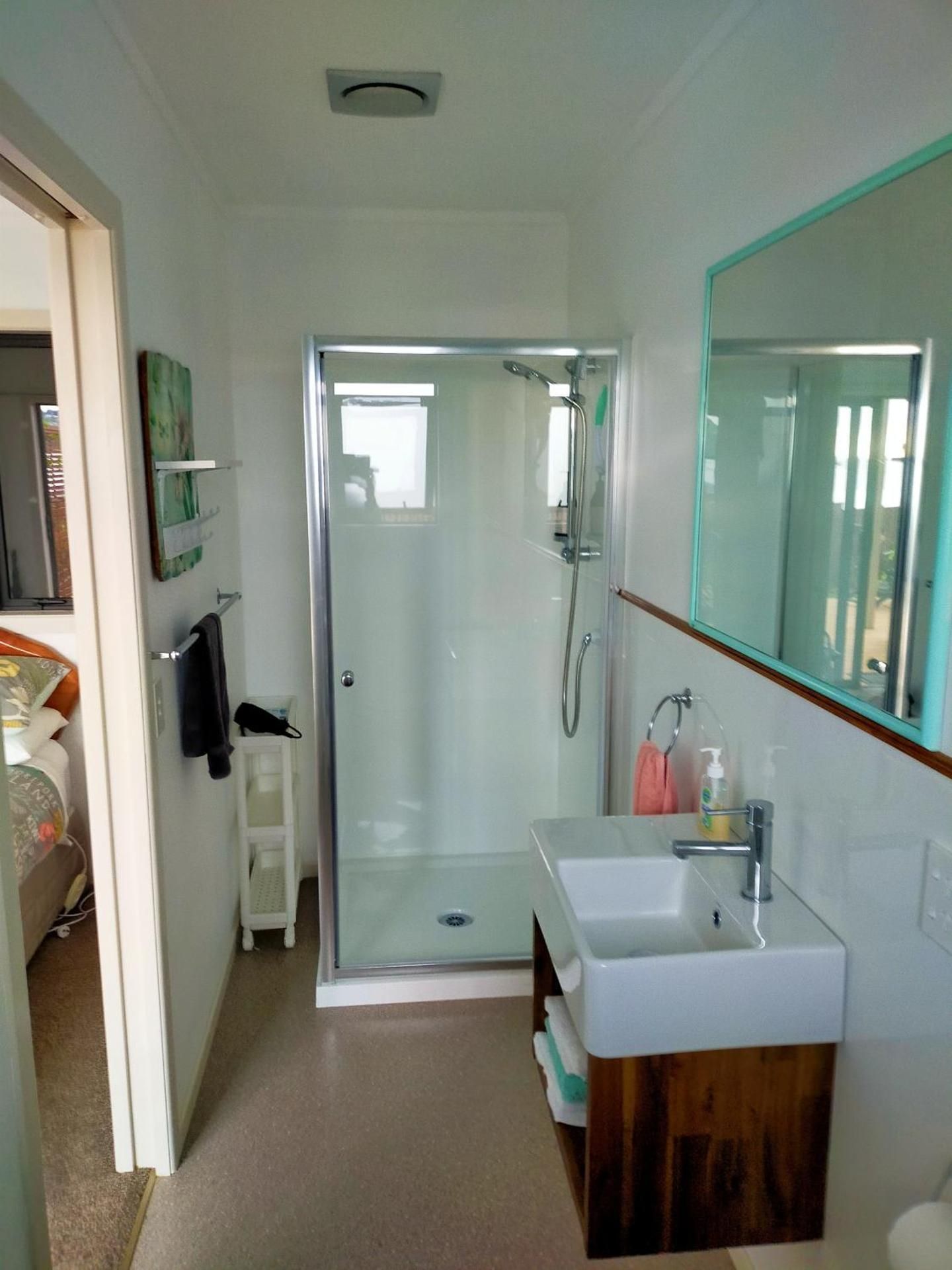 Deluxe Double Room with Side Sea View
