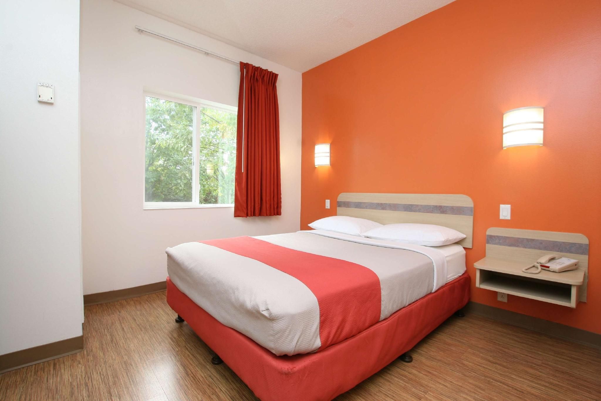 1 FULL BED | ADA ACCESSIBLE