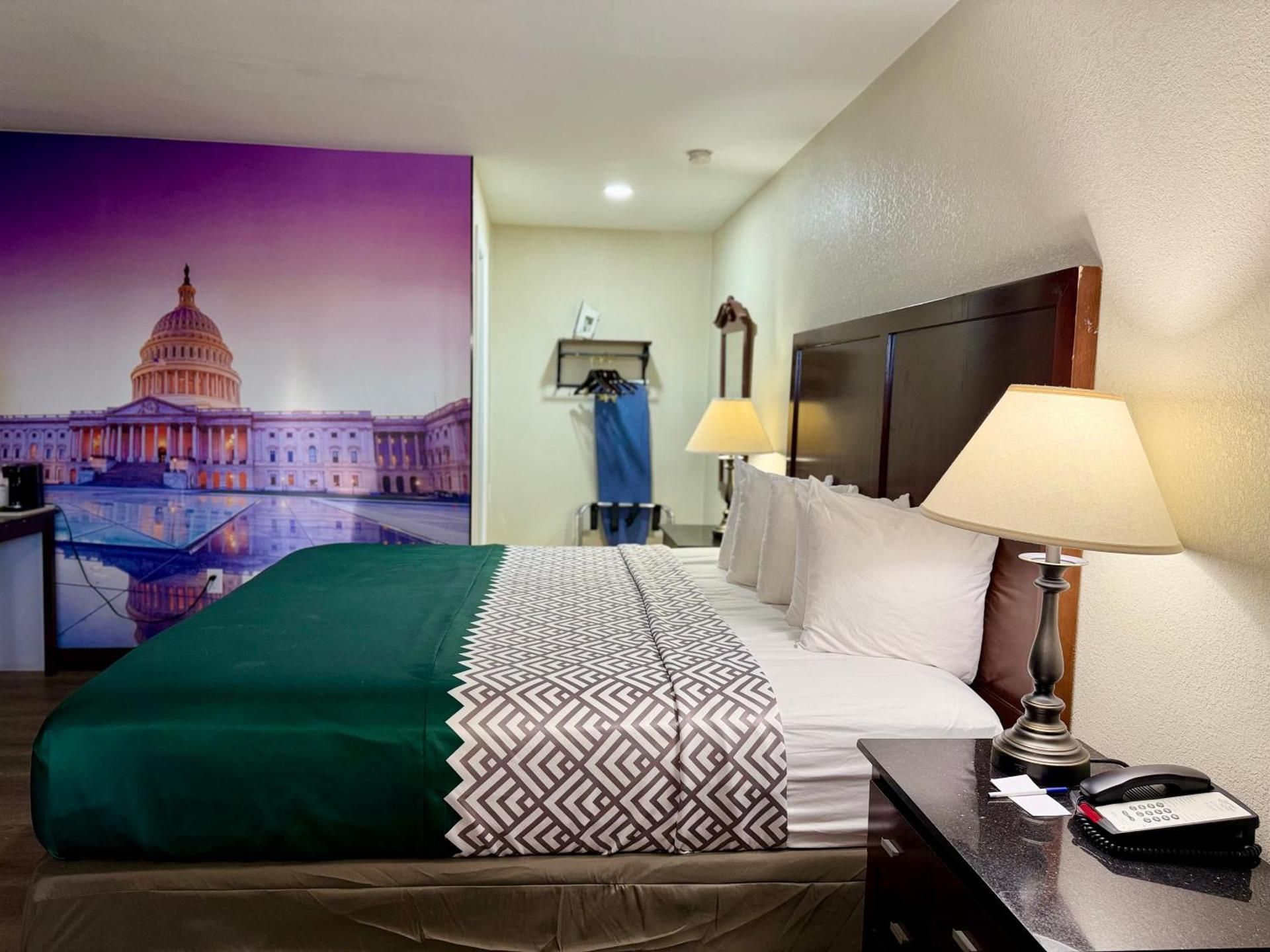 Governor House Inn Arlington/Falls Church King Room 2