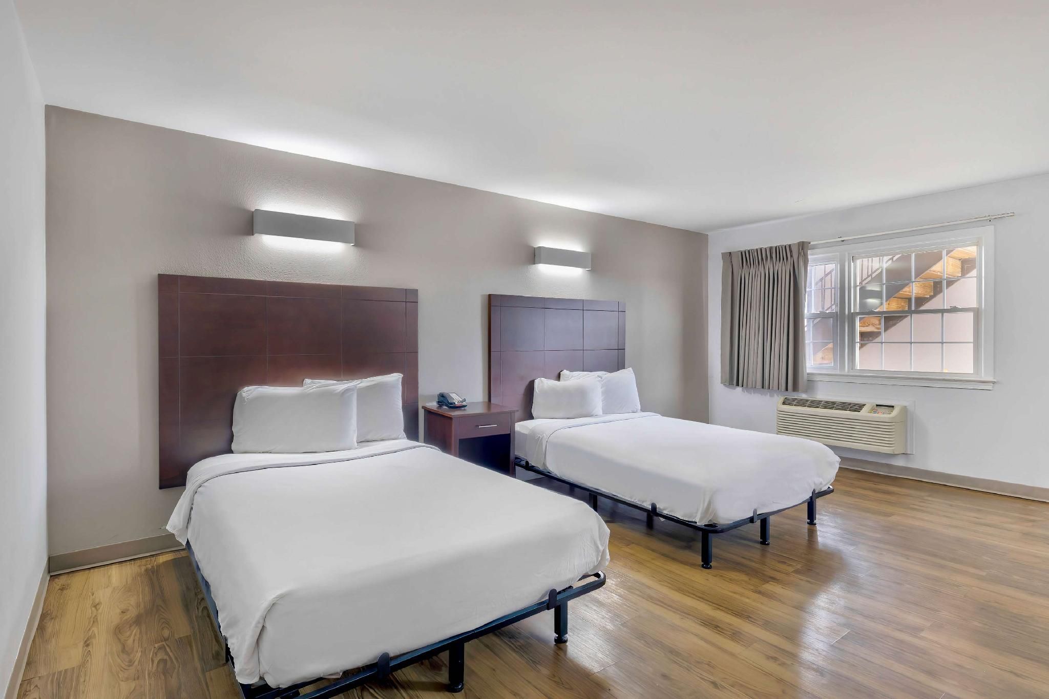 2 Full Beds | Smoking, Micfridge