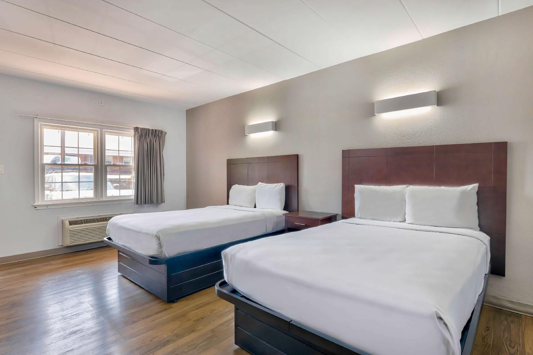 2 Full Beds | Non-Smoking, Micfridge