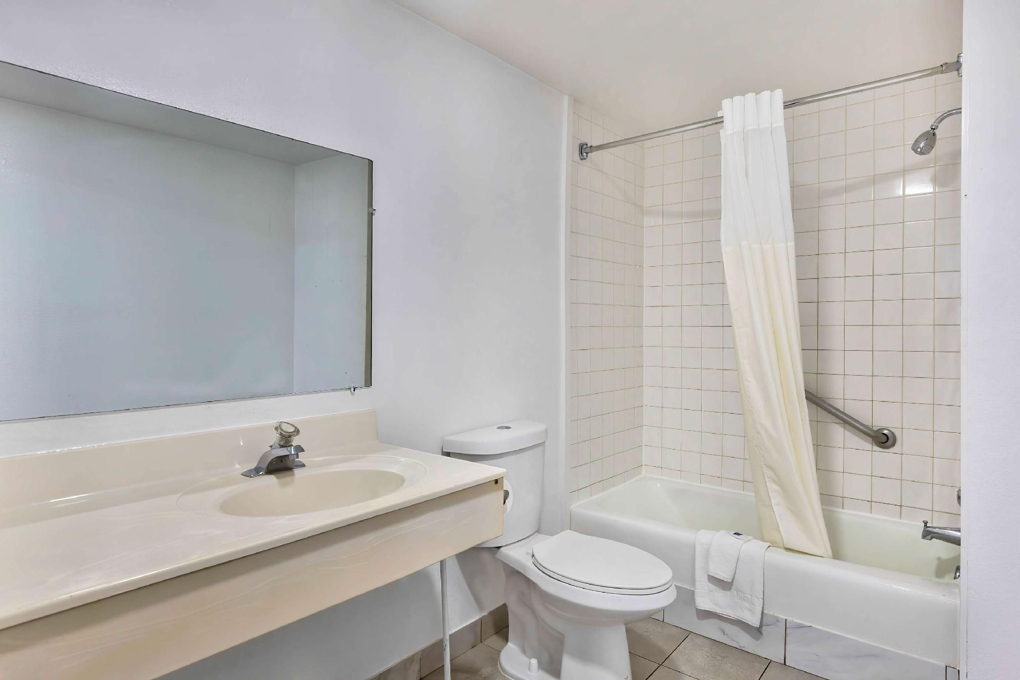 1 King Bed | Non-Smoking, Micfridge, Sofa-Bed