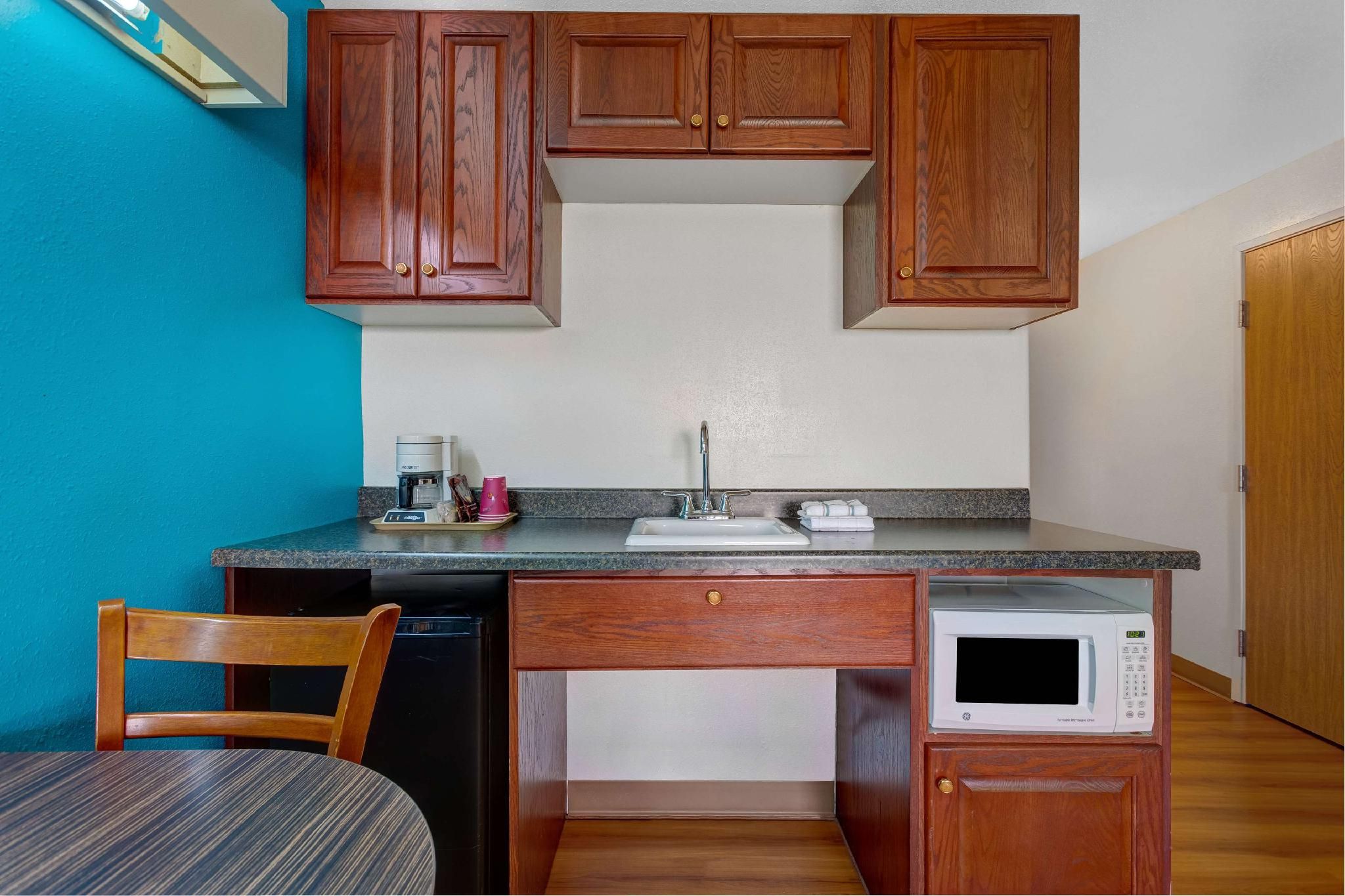 1 Queen Bed | Non-Smoking, Kitchen, Sofa-Bed